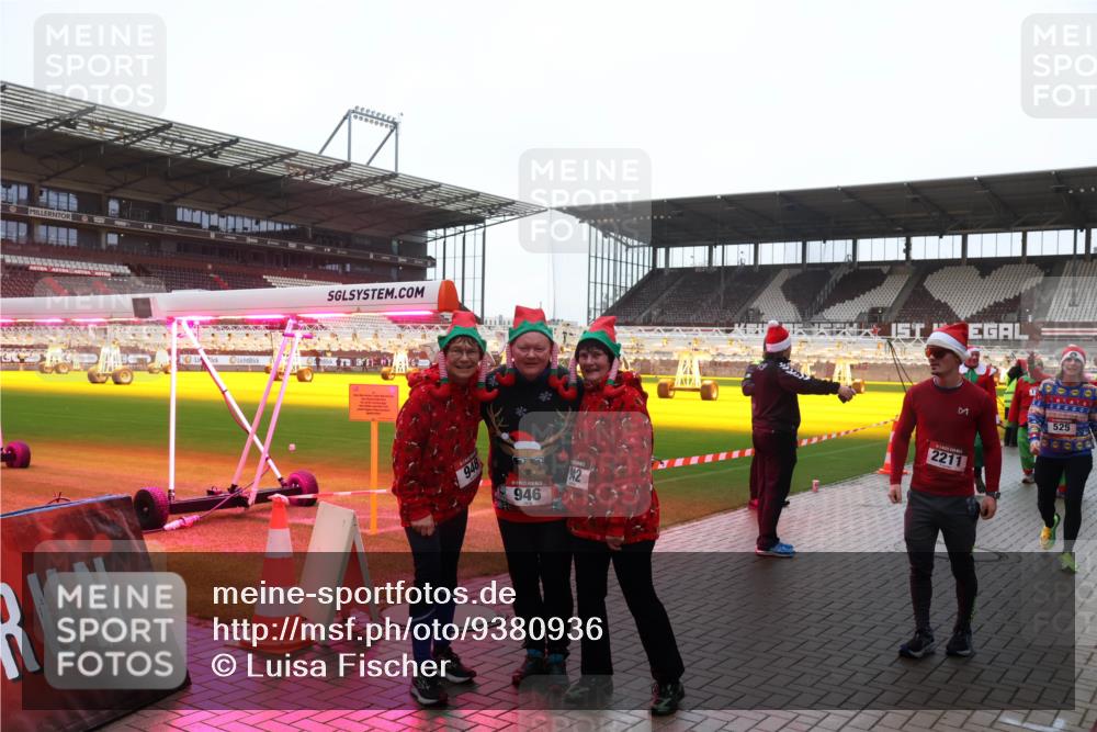 07.12.2025 - St. Pauli X-Mass-Run No. 15 Luisa Fischer http://msf.ph/oto/9380936 07.12.2025 11:15:34 Ziel 948, 946, 42, 2211, 525, 313, 391, 922, 1218, 1282, 1623, 1627, 1662, 1804, 1807, 3133 meine-sportfotos.de