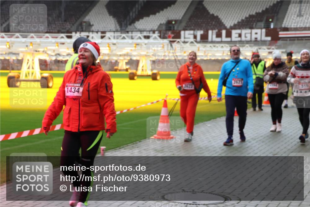 07.12.2025 - St. Pauli X-Mass-Run No. 15 Luisa Fischer http://msf.ph/oto/9380973 07.12.2025 10:43:18 Ziel 1434, 2621, 519, 296, 519, 563, 598, 604, 625, 1272, 1301, 1358, 1434, 1758, 1814, 1936, 2012, 2013, 2052, 2053, 2061, 2155, 2157, 2336, 2337, 2621, 2622, 2722, 2802, 2901, 2931, 3381, 4161, 4394, 4594, 4621, 4857 meine-sportfotos.de