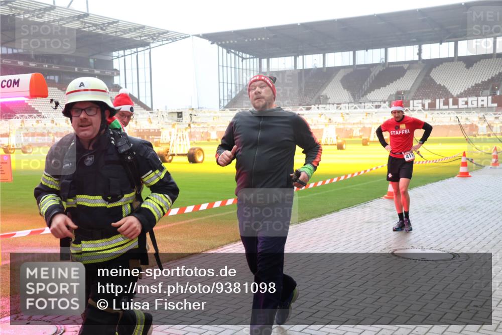 07.12.2025 - St. Pauli X-Mass-Run No. 15 Luisa Fischer http://msf.ph/oto/9381098 07.12.2025 10:09:59 Ziel 411, 800, 881, 896, 899, 960, 1026, 1172, 1191, 1243, 1248, 1718, 3493, 3756, 4113, 4666 meine-sportfotos.de