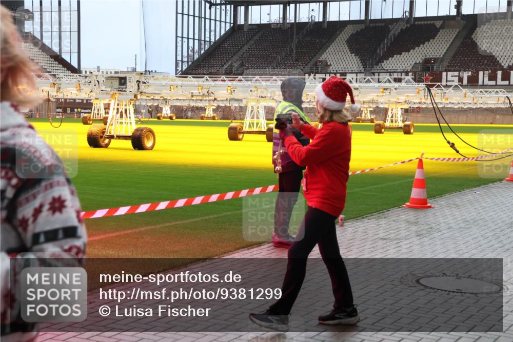 07.12.2025 - St. Pauli X-Mass-Run No. 15 Luisa Fischer http://msf.ph/oto/9381299 07.12.2025 10:44:49 Ziel 32, 179, 220, 571, 1051, 1059, 1060, 1089, 1421, 1651, 1947, 1948, 2321, 2325, 2357, 2359, 2499, 2950, 2955, 3012, 3132, 4254, 4255 meine-sportfotos.de