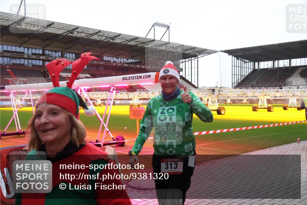 07.12.2025 - St. Pauli X-Mass-Run No. 15 Luisa Fischer http://msf.ph/oto/9381320 07.12.2025 11:16:13 Ziel 5, 313, 8, 14, 372, 391, 1218, 1282, 2194, 2195, 2464 meine-sportfotos.de