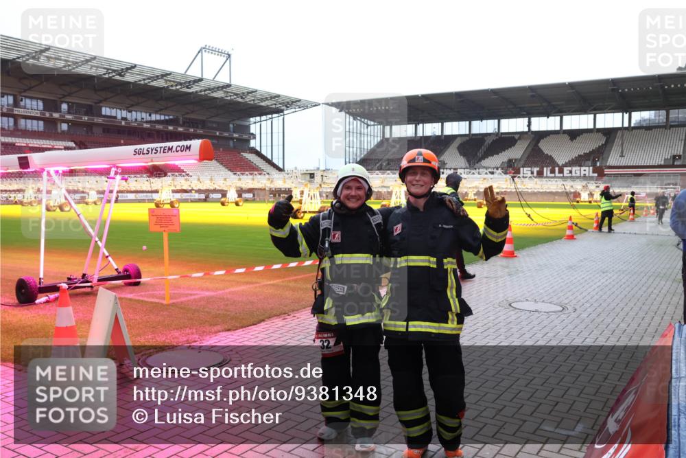 07.12.2025 - St. Pauli X-Mass-Run No. 15 Luisa Fischer http://msf.ph/oto/9381348 07.12.2025 10:45:07 Ziel 32, 86, 220, 571, 1051, 1059, 1060, 1089, 1421, 1947, 1948, 2058, 2321, 2325, 2357, 2359, 3132, 4876 meine-sportfotos.de