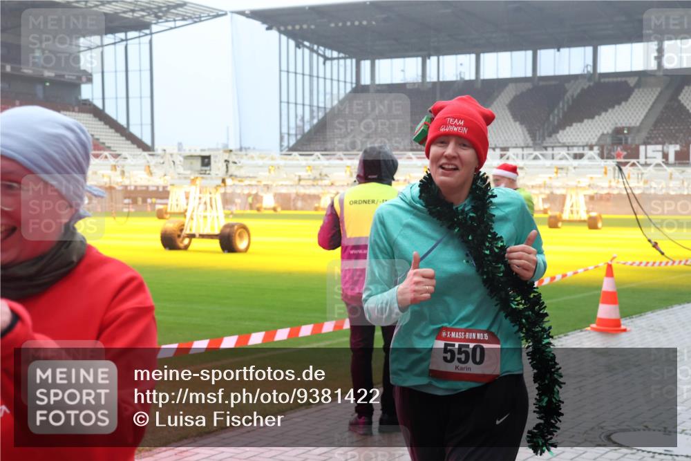07.12.2025 - St. Pauli X-Mass-Run No. 15 Luisa Fischer http://msf.ph/oto/9381422 07.12.2025 10:11:02 Ziel 15, 550, 57, 550, 962, 964, 979, 983, 1399, 1426, 1571, 1768, 2083, 2087, 2530, 4358, 4507, 4885 meine-sportfotos.de