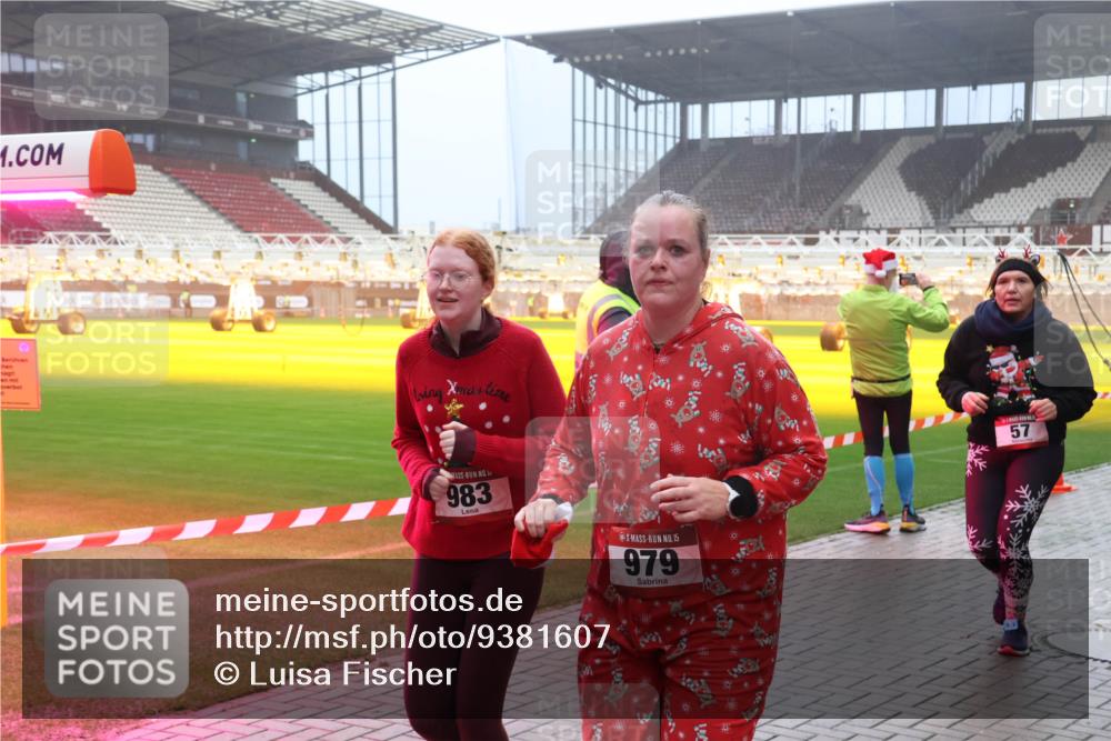 07.12.2025 - St. Pauli X-Mass-Run No. 15 Luisa Fischer http://msf.ph/oto/9381607 07.12.2025 10:11:30 Ziel 1, 983, 15, 979, 57, 57, 979, 983, 1148, 1149, 1150, 1426, 1768, 1929, 1935, 1969, 2530, 3354, 3815, 4499, 4525, 4659, 4661, 4885 meine-sportfotos.de