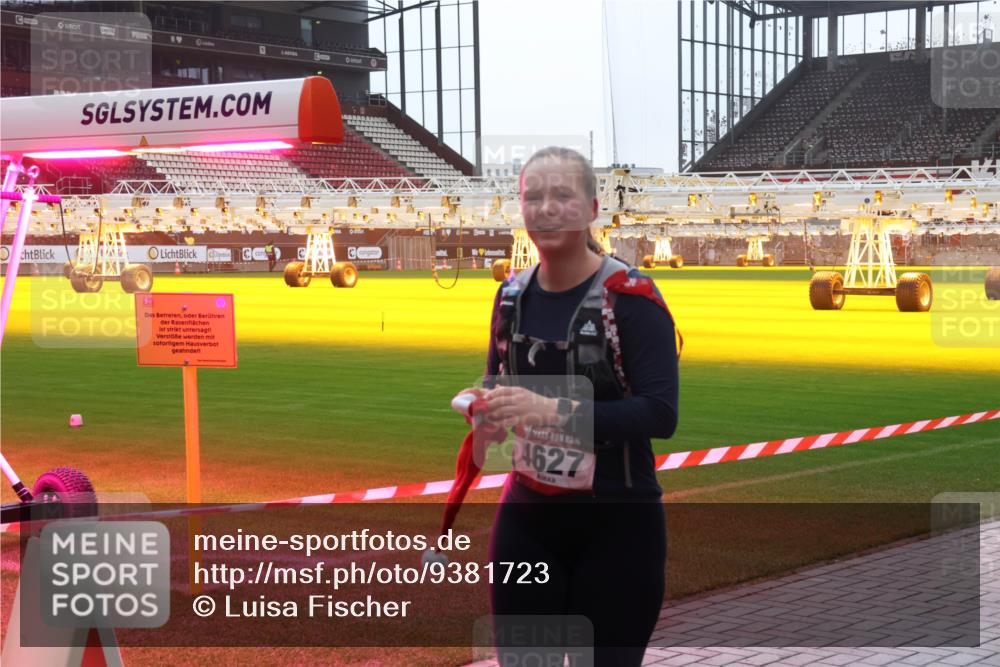 07.12.2025 - St. Pauli X-Mass-Run No. 15 Luisa Fischer http://msf.ph/oto/9381723 07.12.2025 11:18:48 Ziel 71319, 15, 4627, 1325, 1348, 2045, 2918, 3138, 3158, 3201, 3221, 3304, 3327, 3634, 3636 meine-sportfotos.de