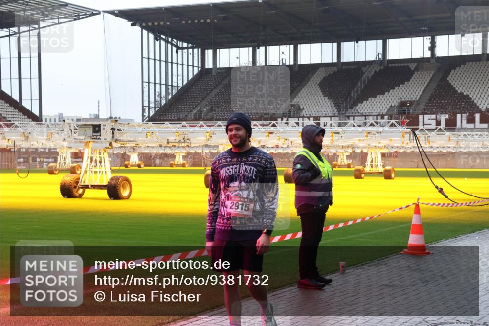 07.12.2025 - St. Pauli X-Mass-Run No. 15 Luisa Fischer http://msf.ph/oto/9381732 07.12.2025 11:18:52 Ziel 2915, 1325, 1348, 2045, 2918, 3138, 3158, 3201, 3221, 3304, 3327, 3634, 3636 meine-sportfotos.de