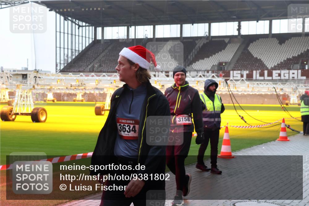 07.12.2025 - St. Pauli X-Mass-Run No. 15 Luisa Fischer http://msf.ph/oto/9381802 07.12.2025 11:19:28 Ziel 15, 3634, 1, 3158, 295, 302, 1109, 1322, 1617, 2064, 2067, 2597, 2788, 2918, 3205 meine-sportfotos.de
