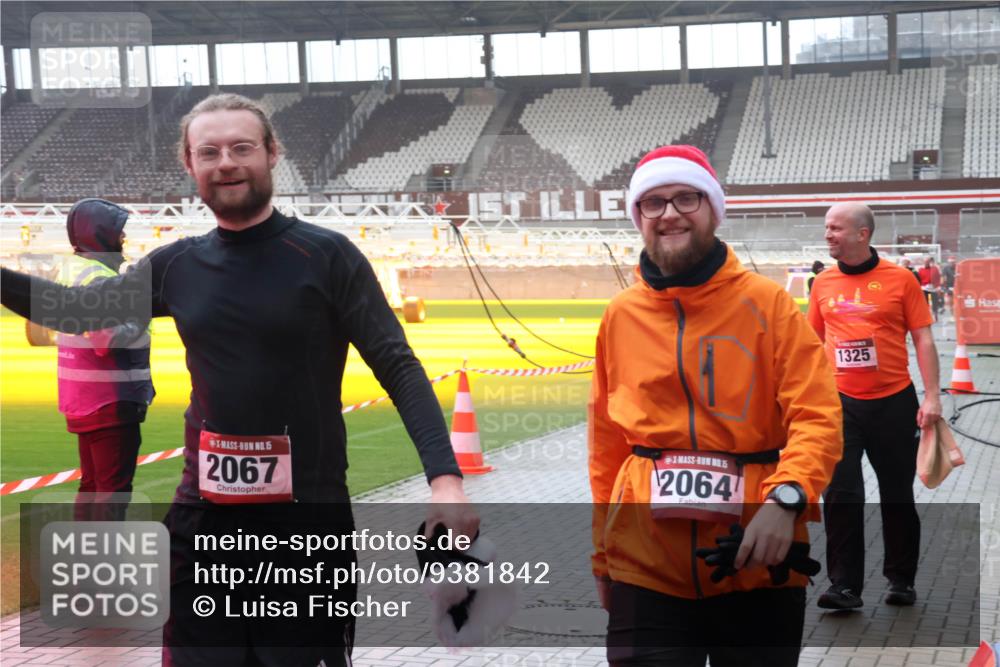 07.12.2025 - St. Pauli X-Mass-Run No. 15 Luisa Fischer http://msf.ph/oto/9381842 07.12.2025 11:19:45 Ziel 15, 2067, 15, 2064, 1325, 295, 302, 367, 373, 797, 1109, 1322, 1336, 1343, 1563, 1617, 2062, 2064, 2067, 2597, 2788, 3205 meine-sportfotos.de