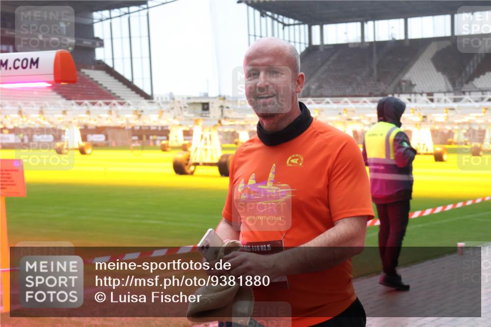 07.12.2025 - St. Pauli X-Mass-Run No. 15 Luisa Fischer http://msf.ph/oto/9381880 07.12.2025 11:19:50 Ziel 15, 295, 302, 367, 373, 797, 1336, 1343, 1563, 1617, 2062, 2064, 2067, 2597, 2788, 3205 meine-sportfotos.de