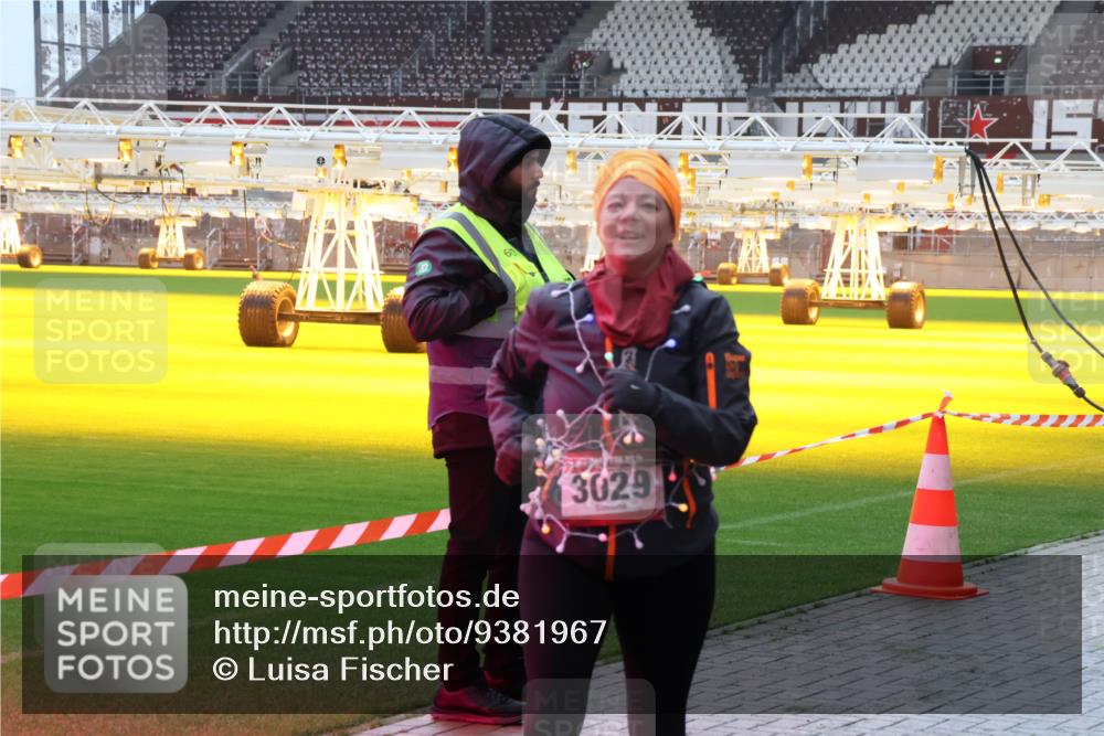 07.12.2025 - St. Pauli X-Mass-Run No. 15 Luisa Fischer http://msf.ph/oto/9381967 07.12.2025 10:47:38 Ziel 60, 3029, 60, 78, 231, 309, 522, 523, 821, 823, 824, 1171, 1182, 1359, 1362, 1747, 1750, 1819, 1847, 1848, 1863, 1872, 1875, 2115, 2200, 2683, 2684, 2957, 2989, 2993, 3029, 3101, 3102, 3104, 3105, 3123, 3344, 3360, 4593, 4853, 4868, 4869 meine-sportfotos.de