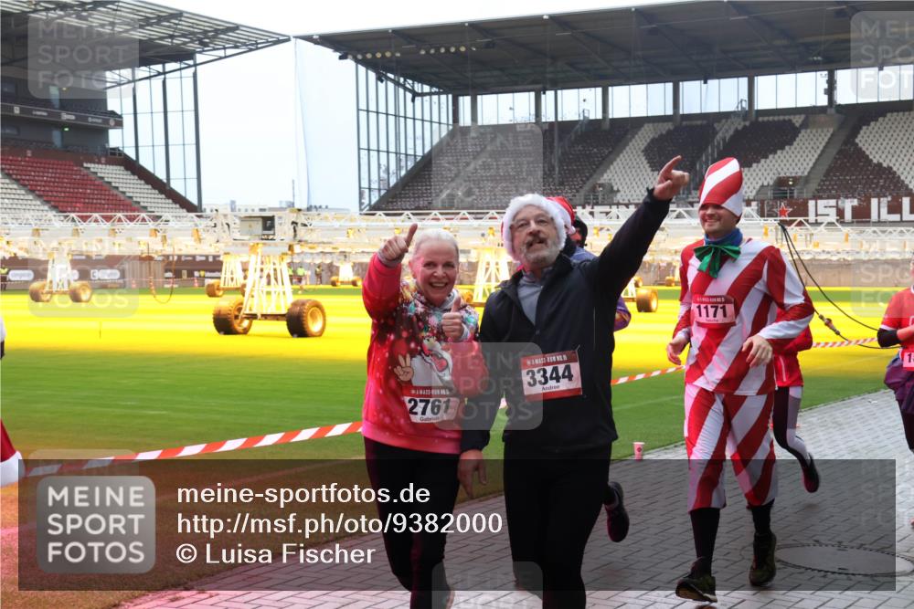 07.12.2025 - St. Pauli X-Mass-Run No. 15 Luisa Fischer http://msf.ph/oto/9382000 07.12.2025 10:47:44 Ziel 15, 2761, 15, 3344, 1171, 60, 78, 231, 309, 522, 523, 821, 823, 824, 1171, 1182, 1359, 1362, 1747, 1750, 1819, 1847, 1848, 1863, 1872, 1875, 2115, 2200, 2683, 2684, 2690, 2957, 3029, 3101, 3102, 3104, 3105, 3123, 3344, 3360, 4593, 4853, 4868, 4869 meine-sportfotos.de