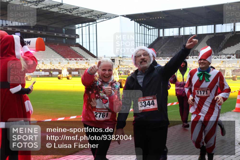 07.12.2025 - St. Pauli X-Mass-Run No. 15 Luisa Fischer http://msf.ph/oto/9382004 07.12.2025 10:47:45 Ziel 15, 2761, 15, 3344, 15, 1171, 60, 78, 231, 309, 522, 523, 821, 823, 824, 1171, 1182, 1359, 1362, 1747, 1750, 1819, 1847, 1848, 1863, 1872, 1875, 2115, 2200, 2683, 2684, 2690, 2957, 3029, 3101, 3102, 3104, 3105, 3123, 3344, 3360, 4853, 4868, 4869 meine-sportfotos.de