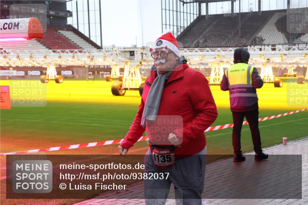 07.12.2025 - St. Pauli X-Mass-Run No. 15 Luisa Fischer http://msf.ph/oto/9382037 07.12.2025 11:21:08 Ziel 0, 15, 1135, 540, 765, 1020, 1135, 1614, 2132, 2134, 2242, 2305, 2379, 2462, 2601, 3037, 3129, 3157, 3309, 4637 meine-sportfotos.de
