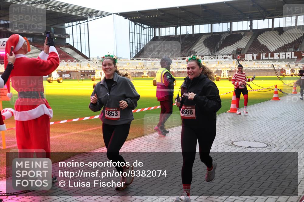 07.12.2025 - St. Pauli X-Mass-Run No. 15 Luisa Fischer http://msf.ph/oto/9382074 07.12.2025 10:47:54 Ziel 309, 15, 4853, 15, 4868, 310, 60, 78, 231, 309, 522, 523, 1171, 1182, 1555, 1750, 1819, 1847, 1848, 1863, 2115, 2200, 2490, 2566, 2683, 2684, 2690, 2957, 3029, 3101, 3102, 3104, 3105, 3123, 3344, 3360, 4072, 4615, 4618, 4853, 4868, 4869 meine-sportfotos.de