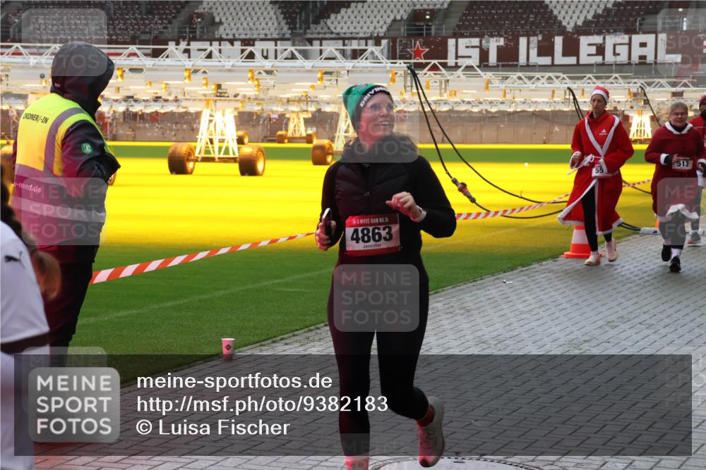 07.12.2025 - St. Pauli X-Mass-Run No. 15 Luisa Fischer http://msf.ph/oto/9382183 07.12.2025 10:48:18 Ziel 15, 4863, 55, 513, 60, 78, 282, 309, 472, 513, 522, 523, 553, 1182, 1195, 1555, 1847, 1848, 1863, 2028, 2146, 2147, 2339, 2490, 2501, 2566, 2608, 2611, 2690, 3018, 3101, 3102, 3104, 3105, 3360, 3598, 4072, 4229, 4615, 4618, 4853, 4863, 4868, 4869 meine-sportfotos.de