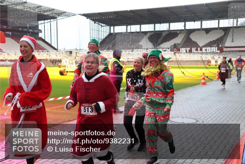 07.12.2025 - St. Pauli X-Mass-Run No. 15 Luisa Fischer http://msf.ph/oto/9382231 07.12.2025 10:48:24 Ziel 513, 00, 1863, 472, 78, 282, 472, 513, 553, 876, 1195, 1555, 2028, 2146, 2147, 2339, 2490, 2501, 2566, 2608, 2611, 2690, 3018, 3104, 3105, 3598, 4072, 4229, 4615, 4618, 4863 meine-sportfotos.de
