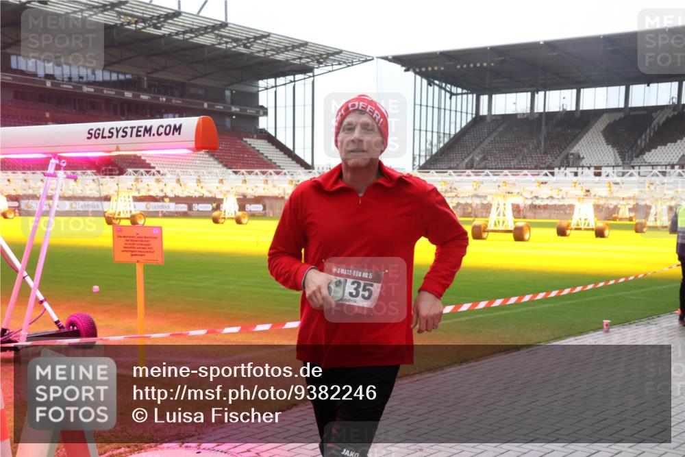 07.12.2025 - St. Pauli X-Mass-Run No. 15 Luisa Fischer http://msf.ph/oto/9382246 07.12.2025 11:21:57 Ziel 15, 35, 98, 105, 111, 232, 241, 1549, 1902, 1907, 1939, 2033, 2197, 2375, 2376, 2473, 2474, 2579, 2854, 2867, 3073, 3135, 3159, 3220, 3283 meine-sportfotos.de