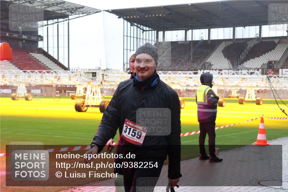 07.12.2025 - St. Pauli X-Mass-Run No. 15 Luisa Fischer http://msf.ph/oto/9382254 07.12.2025 11:22:12 Ziel 15, 3159, 98, 105, 111, 232, 241, 1284, 1297, 1549, 1775, 1779, 1902, 1904, 1907, 1939, 2033, 2197, 2473, 2474, 2579, 3073, 3159, 3283, 3474, 3475, 3820, 3821 meine-sportfotos.de