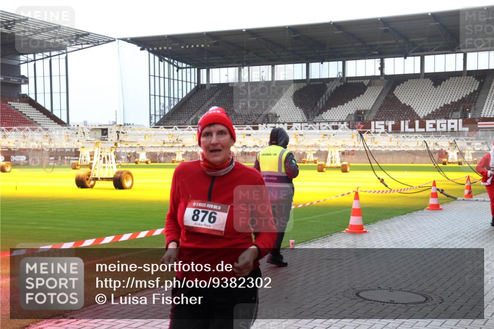 07.12.2025 - St. Pauli X-Mass-Run No. 15 Luisa Fischer http://msf.ph/oto/9382302 07.12.2025 10:48:45 Ziel 5, 876, 233, 282, 290, 472, 513, 553, 577, 633, 876, 935, 1195, 1265, 1267, 1515, 1516, 1517, 1521, 2028, 2146, 2147, 2232, 2233, 2235, 2239, 2241, 2339, 2501, 2608, 2611, 2796, 2797, 2803, 3017, 3018, 3019, 3598, 4229, 4447, 4598 meine-sportfotos.de
