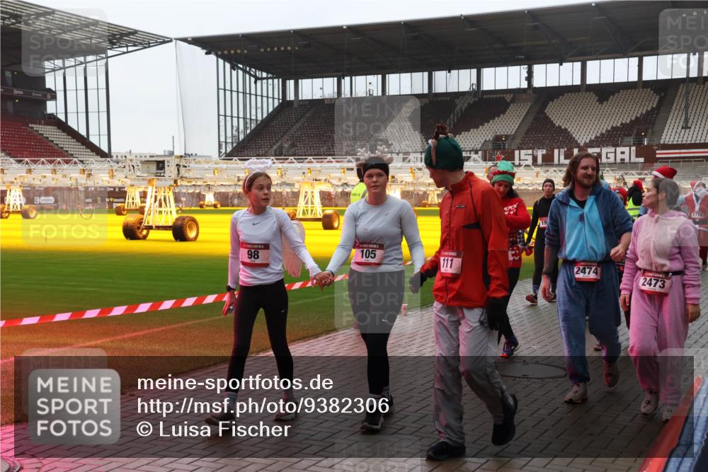07.12.2025 - St. Pauli X-Mass-Run No. 15 Luisa Fischer http://msf.ph/oto/9382306 07.12.2025 11:22:27 Ziel 98, 105, 111, 19, 2474, 2473, 1779, 1284, 1297, 1775, 1779, 1904, 1939, 2033, 2197, 2812, 3474, 3475, 3820, 3821 meine-sportfotos.de