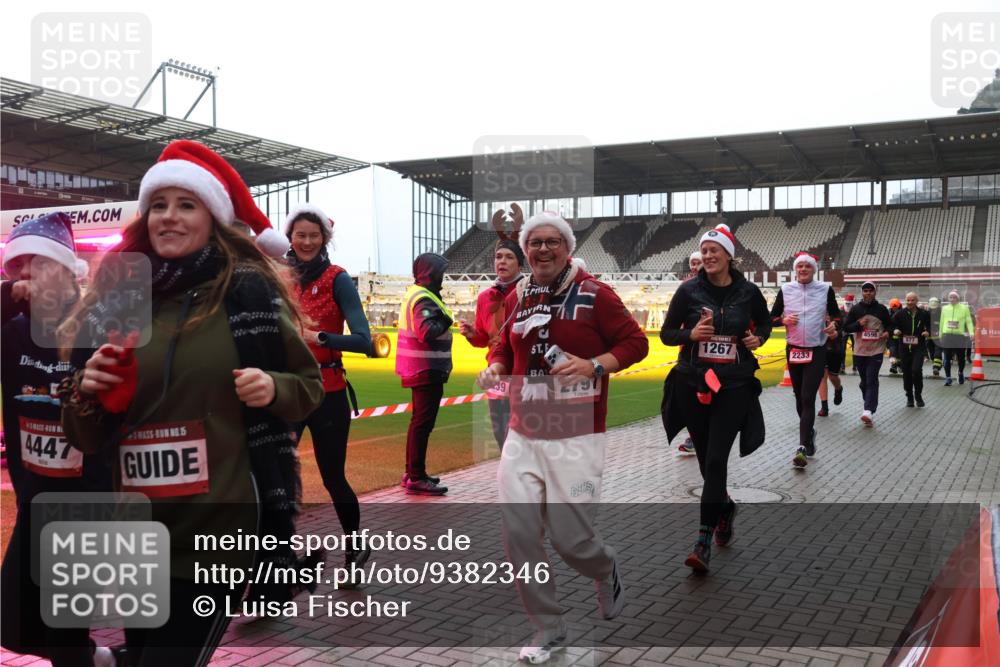 07.12.2025 - St. Pauli X-Mass-Run No. 15 Luisa Fischer http://msf.ph/oto/9382346 07.12.2025 10:48:59 Ziel 5, 4447, 15, 72221, 39, 1267, 2233, 4598, 233, 290, 577, 590, 592, 633, 876, 935, 1009, 1087, 1188, 1189, 1195, 1265, 1267, 1515, 1516, 1517, 1521, 1895, 2028, 2232, 2233, 2235, 2239, 2241, 2268, 2269, 2339, 2501, 2512, 2515, 2796, 2797, 2803, 3017, 3018, 3019, 3346, 3598, 4229, 4447, 4598 meine-sportfotos.de