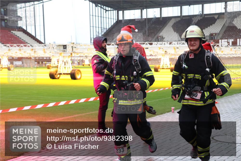 07.12.2025 - St. Pauli X-Mass-Run No. 15 Luisa Fischer http://msf.ph/oto/9382398 07.12.2025 10:49:07 Ziel 5, 233, 2928, 90, 233, 290, 379, 577, 590, 592, 633, 876, 935, 1009, 1019, 1087, 1164, 1188, 1189, 1265, 1267, 1515, 1516, 1517, 1521, 1895, 2232, 2233, 2235, 2239, 2241, 2268, 2269, 2512, 2515, 2796, 2797, 2803, 3017, 3019, 3346, 4447, 4598 meine-sportfotos.de