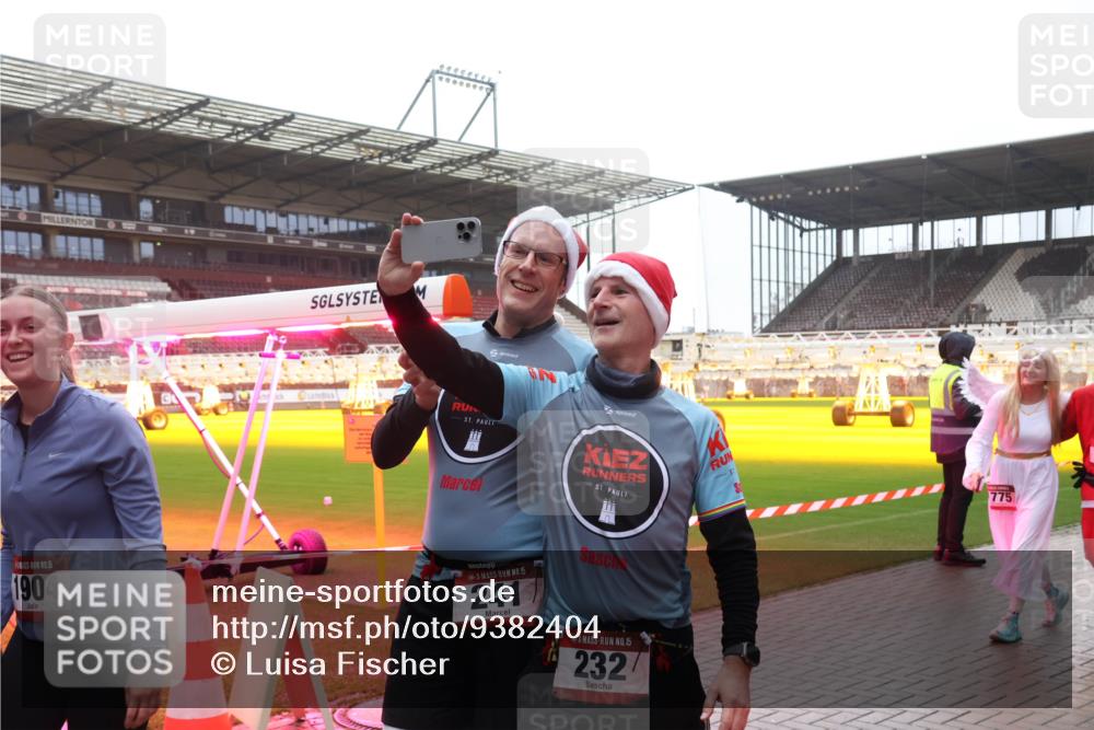 07.12.2025 - St. Pauli X-Mass-Run No. 15 Luisa Fischer http://msf.ph/oto/9382404 07.12.2025 11:22:36 Ziel 15, 1904, 1, 15, 241, 15, 232, 775, 1284, 1297, 1775, 1779, 1904, 1939, 2550, 2557, 2812, 2985, 3127, 3474, 3475, 3820, 3821 meine-sportfotos.de