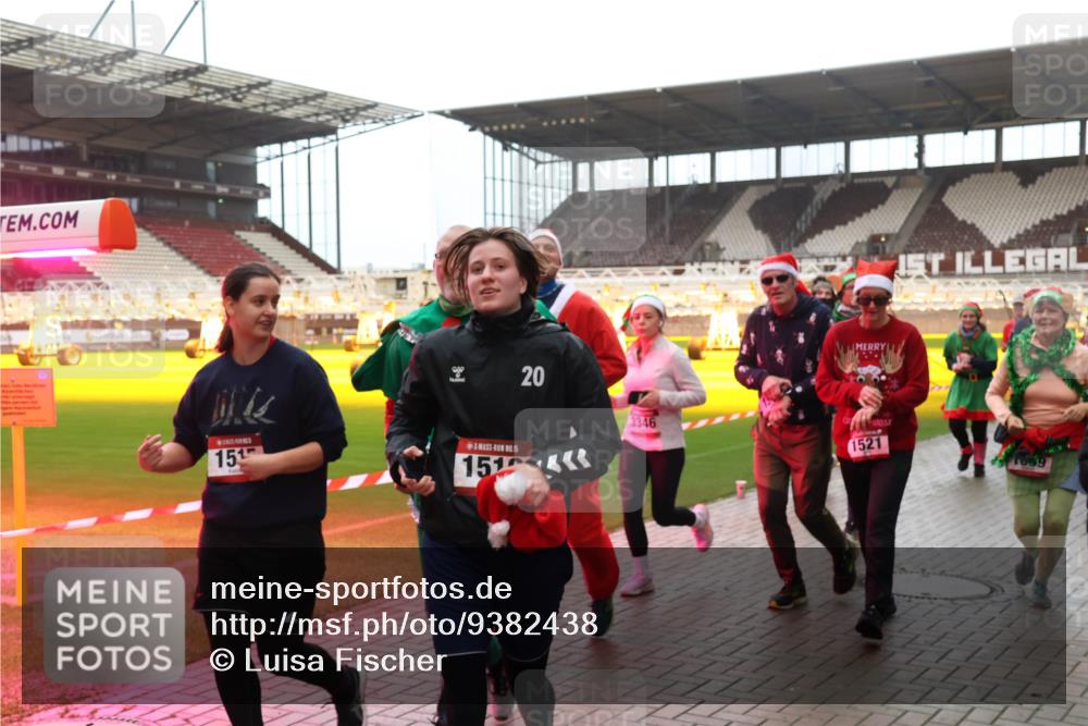 07.12.2025 - St. Pauli X-Mass-Run No. 15 Luisa Fischer http://msf.ph/oto/9382438 07.12.2025 10:49:12 Ziel 20, 20, 15, 15, 151, 3346, 100, 1521, 233, 290, 379, 577, 590, 592, 633, 935, 1009, 1019, 1087, 1155, 1164, 1166, 1188, 1189, 1265, 1267, 1515, 1516, 1517, 1521, 1895, 2232, 2233, 2235, 2239, 2241, 2268, 2269, 2512, 2515, 2796, 2797, 2803, 3017, 3019, 3346, 4447, 4598 meine-sportfotos.de
