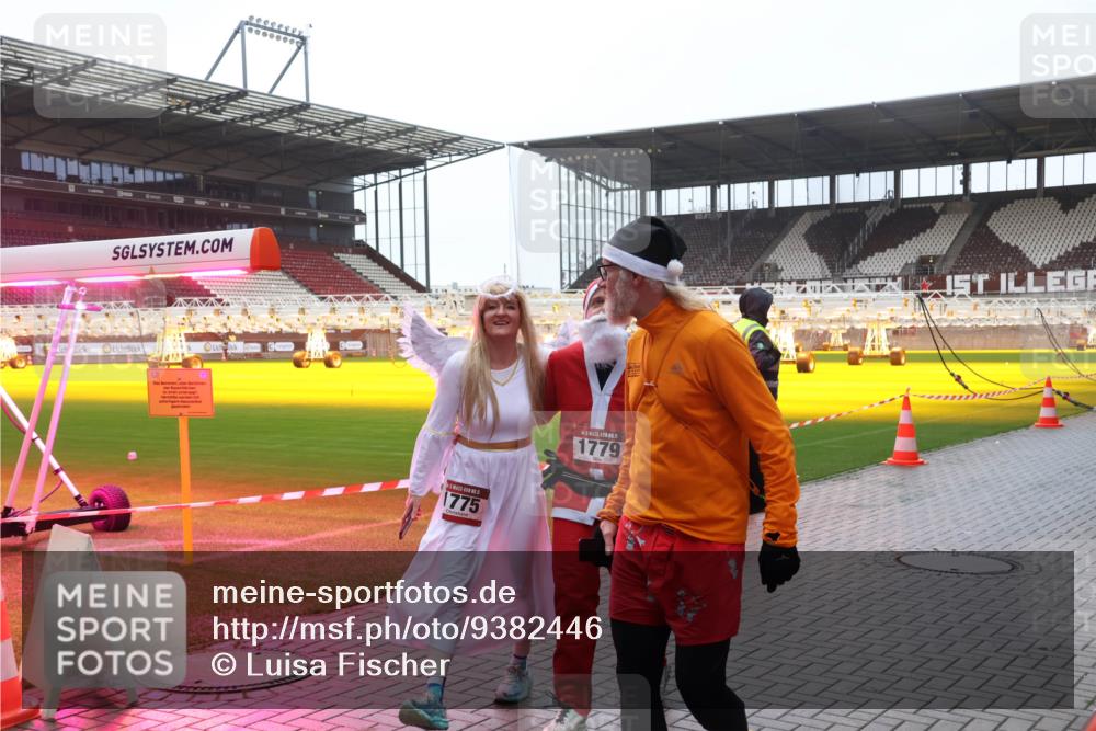 07.12.2025 - St. Pauli X-Mass-Run No. 15 Luisa Fischer http://msf.ph/oto/9382446 07.12.2025 11:22:38 Ziel 5, 1775, 1779, 1284, 1297, 1349, 1391, 1431, 1775, 1779, 1904, 2550, 2557, 2812, 2985, 3127, 3474, 3475, 3820, 3821 meine-sportfotos.de
