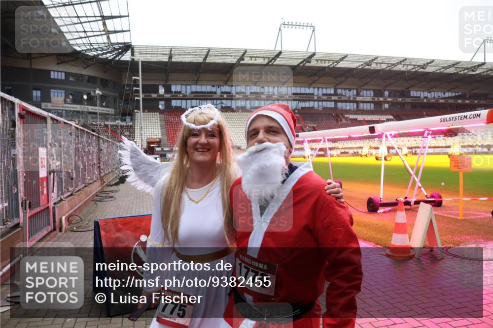 07.12.2025 - St. Pauli X-Mass-Run No. 15 Luisa Fischer http://msf.ph/oto/9382455 07.12.2025 11:22:42 Ziel 2, 5, 775, 5, 1779, 520, 1284, 1297, 1349, 1391, 1431, 1775, 1779, 1904, 2550, 2557, 2812, 2985, 3127, 3474, 3475, 3820, 3821 meine-sportfotos.de