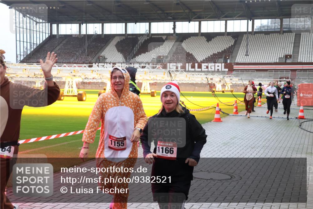 07.12.2025 - St. Pauli X-Mass-Run No. 15 Luisa Fischer http://msf.ph/oto/9382521 07.12.2025 10:49:31 Ziel 64, 1155, 15, 1166, 191, 191, 194, 379, 471, 590, 592, 1009, 1019, 1087, 1155, 1164, 1166, 1188, 1189, 1273, 1274, 1370, 1372, 1663, 1895, 2268, 2269, 2512, 2515, 2764, 2765, 2921, 2933, 3017, 3019, 3346, 3366, 3369 meine-sportfotos.de