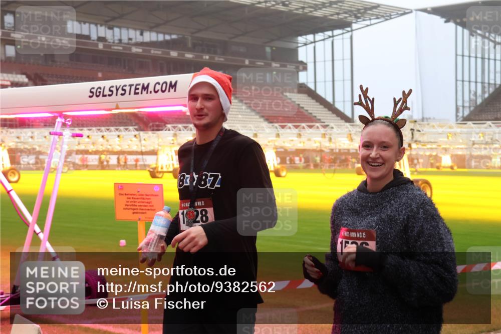 07.12.2025 - St. Pauli X-Mass-Run No. 15 Luisa Fischer http://msf.ph/oto/9382562 07.12.2025 10:12:48 Ziel 1, 887, 15, 1928, 15, 756, 1070, 1072, 1074, 1077, 1389, 1526, 1687, 1688, 1833, 2177, 2758, 2760, 2770, 3428, 3514, 3585, 3799, 3834, 3836, 3870, 3932, 4658 meine-sportfotos.de