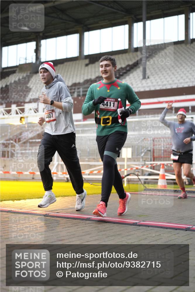 07.12.2025 - St. Pauli X-Mass-Run No. 15 Patografie http://msf.ph/oto/9382715 07.12.2025 10:22:41 Ziel 715, 739, 794, 1636, 3780, 4287, 4407, 4411, 4419, 4509, 4539 meine-sportfotos.de