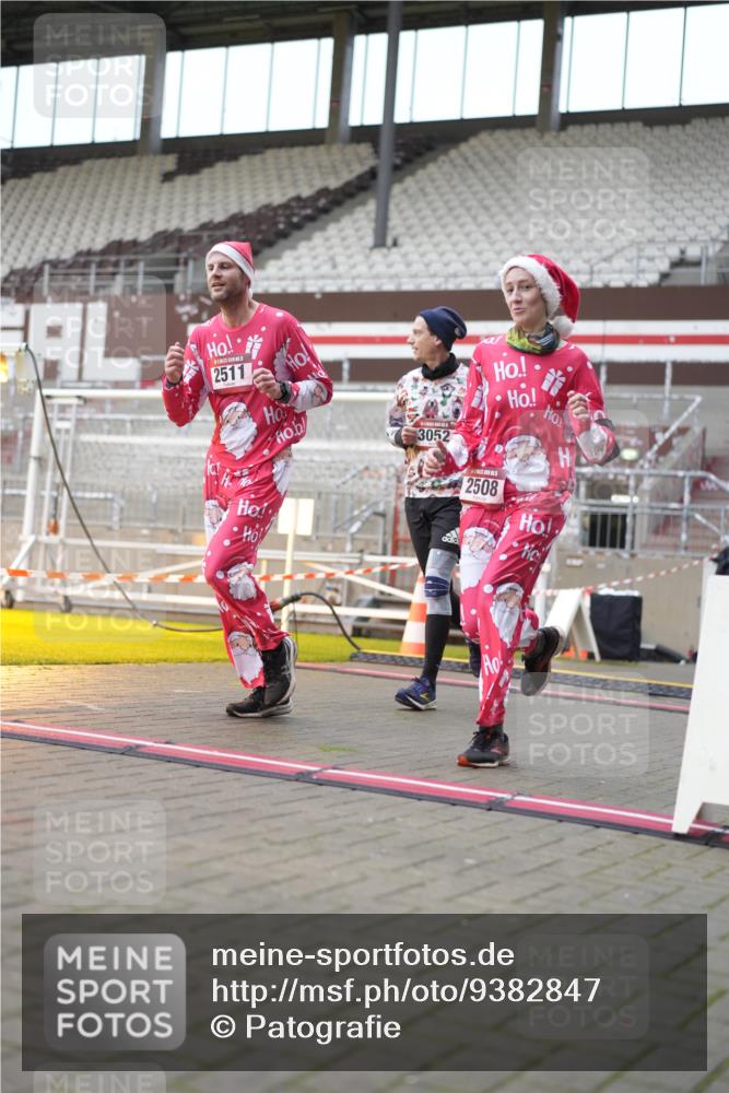 07.12.2025 - St. Pauli X-Mass-Run No. 15 Patografie http://msf.ph/oto/9382847 07.12.2025 10:23:06 Ziel 1996, 2123, 2304, 2508, 2511, 2638, 3052, 3078, 3079 meine-sportfotos.de
