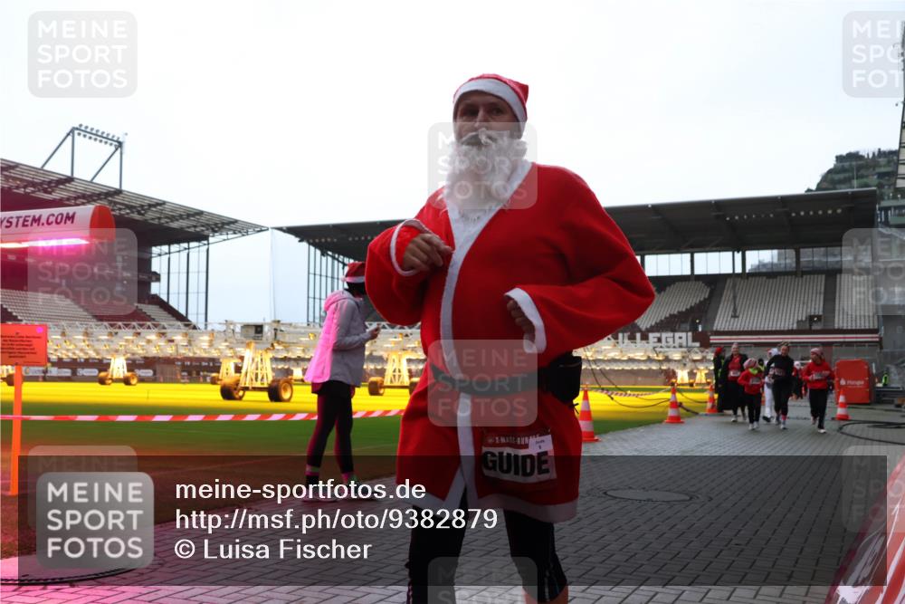 07.12.2025 - St. Pauli X-Mass-Run No. 15 Luisa Fischer http://msf.ph/oto/9382879 07.12.2025 10:50:55 Ziel 40, 564, 904, 905, 1726, 1729, 1730, 2250, 2460, 2575, 2582, 2583, 2584, 2763, 3287, 3291, 3368, 4075, 4110, 4111, 4535, 4537, 4756, 4757, 4759, 4760, 4855, 4881 meine-sportfotos.de