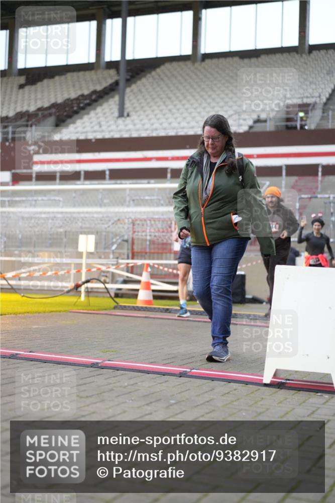 07.12.2025 - St. Pauli X-Mass-Run No. 15 Patografie http://msf.ph/oto/9382917 07.12.2025 10:23:27 Ziel 638, 3539, 3644, 3649, 3887, 3890, 4005, 4141, 4145, 4458, 4549 meine-sportfotos.de