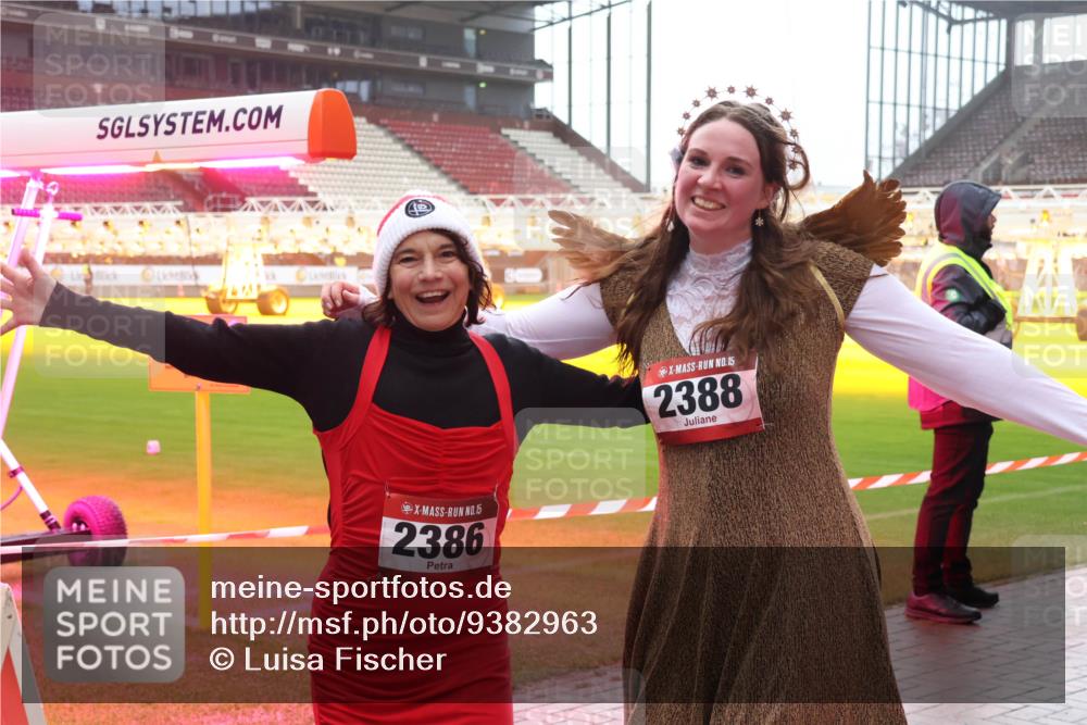 07.12.2025 - St. Pauli X-Mass-Run No. 15 Luisa Fischer http://msf.ph/oto/9382963 07.12.2025 11:24:44 Ziel 15, 2386, 15, 2388, 672, 813, 1320, 1773, 2386, 2388, 2399, 2400, 2402, 2448, 2480, 2605, 2606, 2814, 2852, 2875, 2881, 3092, 3194, 3361, 4840, 4841 meine-sportfotos.de