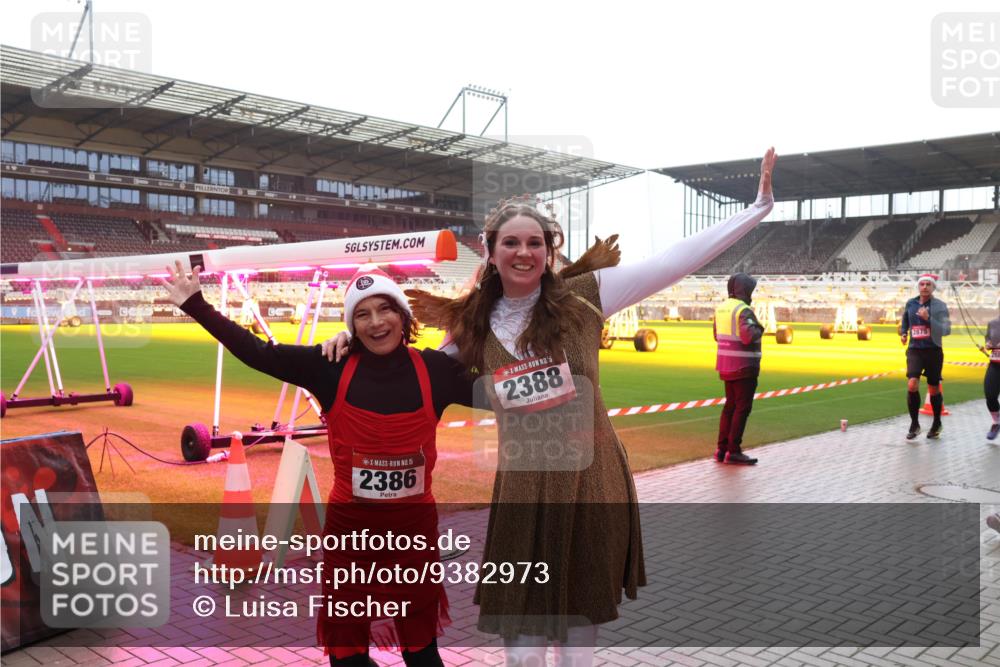 07.12.2025 - St. Pauli X-Mass-Run No. 15 Luisa Fischer http://msf.ph/oto/9382973 07.12.2025 11:24:45 Ziel 15, 2386, 2388, 2875, 672, 813, 1320, 1752, 1773, 2386, 2388, 2399, 2400, 2402, 2448, 2480, 2605, 2606, 2814, 2852, 2875, 2881, 3092, 3194, 3361, 4840, 4841 meine-sportfotos.de