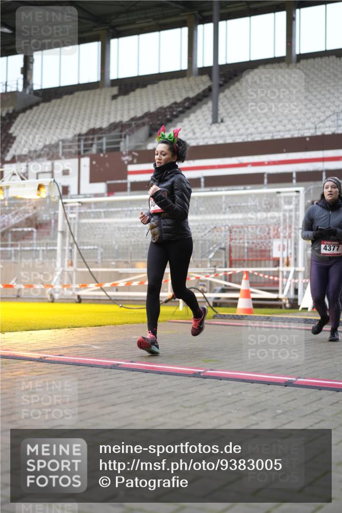 07.12.2025 - St. Pauli X-Mass-Run No. 15 Patografie http://msf.ph/oto/9383005 07.12.2025 10:23:40 Ziel 638, 1104, 2603, 2634, 3539, 3644, 3649, 3887, 3890, 4043, 4139, 4144, 4377, 4378 meine-sportfotos.de