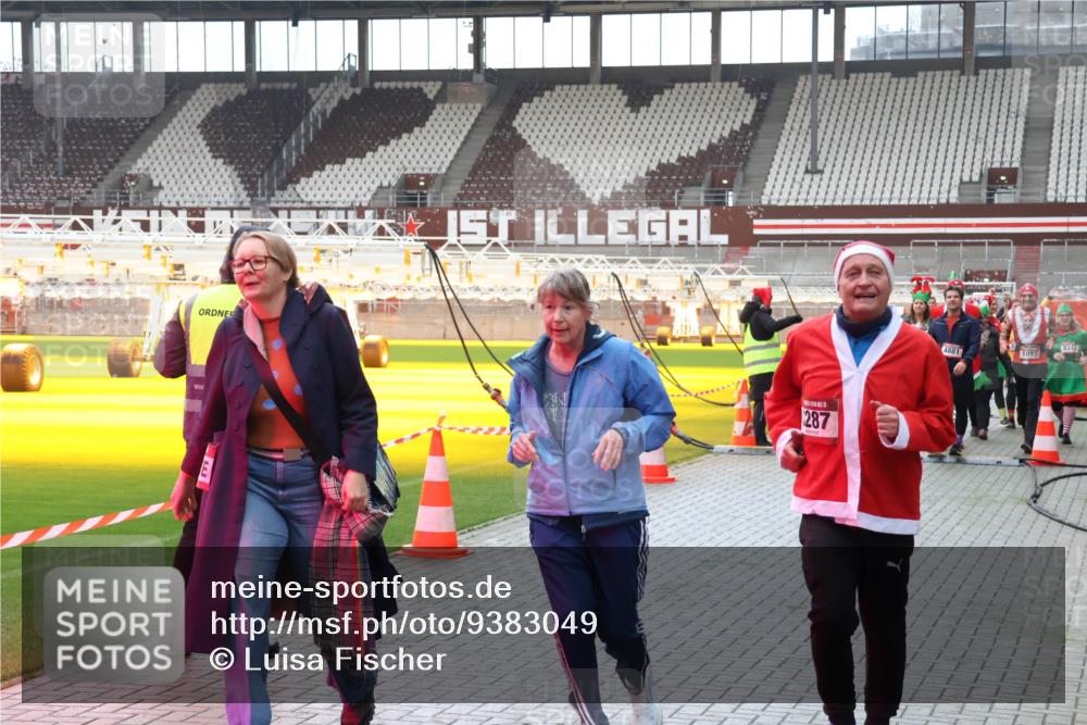 07.12.2025 - St. Pauli X-Mass-Run No. 15 Luisa Fischer http://msf.ph/oto/9383049 07.12.2025 10:51:40 Ziel 287, 4881, 1093, 3342, 249, 381, 564, 769, 1093, 1691, 2642, 2643, 2674, 2737, 2738, 2763, 2959, 3199, 3342, 4535, 4537, 4760, 4881 meine-sportfotos.de