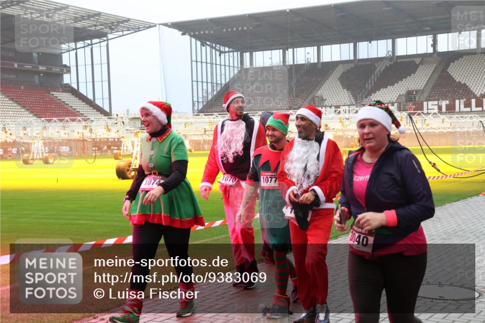 07.12.2025 - St. Pauli X-Mass-Run No. 15 Luisa Fischer http://msf.ph/oto/9383069 07.12.2025 10:13:23 Ziel 1070, 1077, 1074, 3040, 9, 18, 80, 938, 1044, 1126, 1397, 1733, 2687, 2711, 2712, 2758, 2760, 2770, 3040, 3428, 3514, 3551, 3557, 3585, 3588, 3589, 3799, 3834, 3836, 4081, 4082, 4083, 4487, 4664 meine-sportfotos.de
