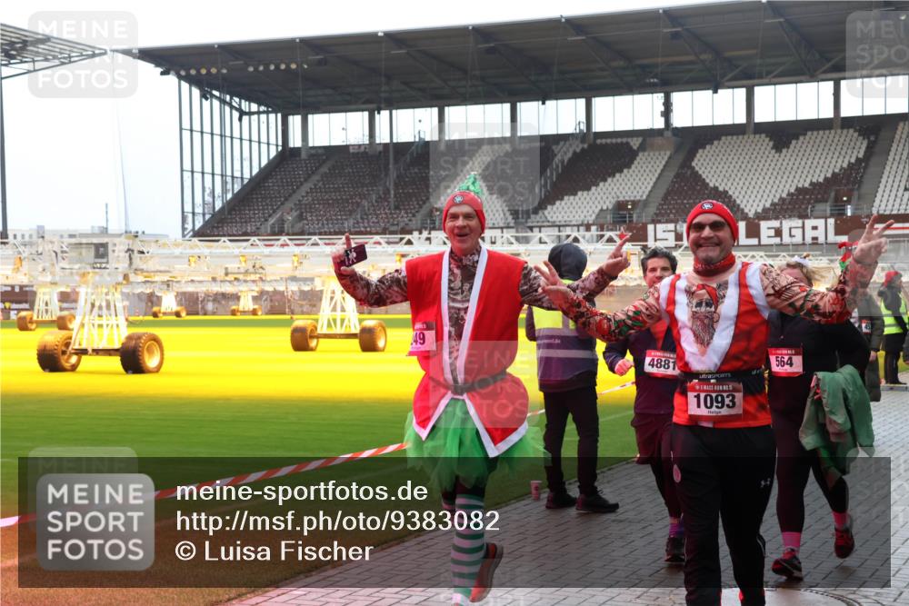 07.12.2025 - St. Pauli X-Mass-Run No. 15 Luisa Fischer http://msf.ph/oto/9383082 07.12.2025 10:51:49 Ziel 151, 4881, 15, 1093, 564, 249, 275, 769, 1047, 1093, 1691, 2103, 2105, 2327, 2332, 2553, 2642, 2643, 2674, 2959, 3199, 3342, 4862 meine-sportfotos.de