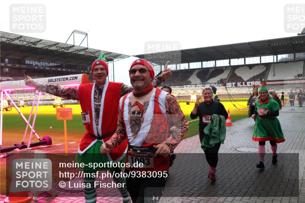 07.12.2025 - St. Pauli X-Mass-Run No. 15 Luisa Fischer http://msf.ph/oto/9383095 07.12.2025 10:51:51 Ziel 15, 1093, 564, 249, 275, 769, 1047, 1093, 1691, 2103, 2105, 2327, 2332, 2553, 2642, 2643, 2674, 2959, 3199, 3342, 4862 meine-sportfotos.de