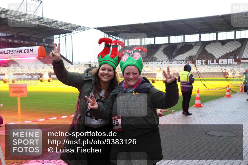 07.12.2025 - St. Pauli X-Mass-Run No. 15 Luisa Fischer http://msf.ph/oto/9383126 07.12.2025 10:51:59 Ziel 15, 35, 275, 328, 1047, 1093, 1964, 1984, 2103, 2105, 2327, 2332, 2553, 2593, 2607, 2642, 2643, 2674, 2836, 2837, 2959, 3199, 3223, 3228, 3342, 4862 meine-sportfotos.de