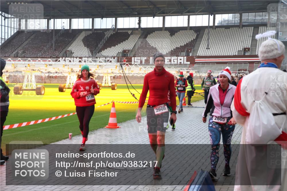 07.12.2025 - St. Pauli X-Mass-Run No. 15 Luisa Fischer http://msf.ph/oto/9383217 07.12.2025 11:25:31 Ziel 3195, 2606, 4632, 2605, 470, 473, 705, 1320, 1346, 1384, 1427, 1527, 1544, 1752, 1855, 1858, 1961, 2151, 2193, 2244, 2447, 2448, 2859, 2869, 2981, 2990, 3126, 3193, 3194, 3195, 3290, 3296, 3301, 3306, 3314, 4101, 4632, 5003 meine-sportfotos.de