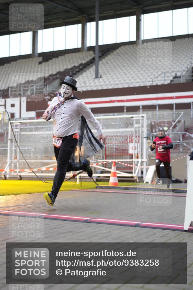 07.12.2025 - St. Pauli X-Mass-Run No. 15 Patografie http://msf.ph/oto/9383258 07.12.2025 10:24:22 Ziel 712, 1986, 2071, 4122, 4140, 4689, 4692, 4694 meine-sportfotos.de