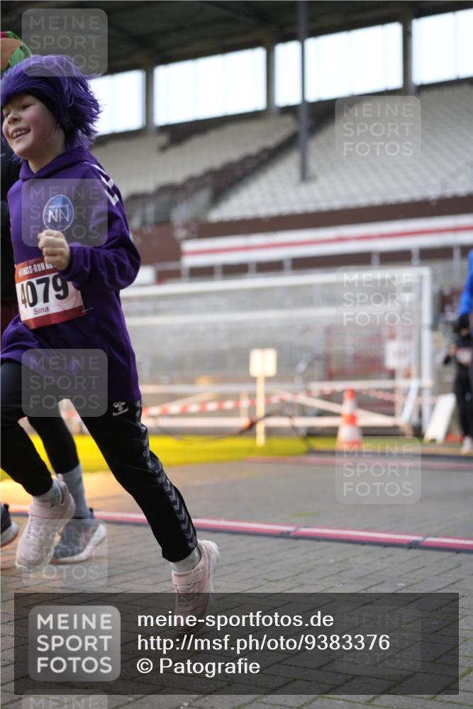 07.12.2025 - St. Pauli X-Mass-Run No. 15 Patografie http://msf.ph/oto/9383376 07.12.2025 10:24:40 Ziel 915, 974, 1986, 3152, 4078, 4079, 4091, 4092, 4135, 4136, 4155, 4177, 4496, 4497, 4530, 4541, 4542, 4766, 4780 meine-sportfotos.de