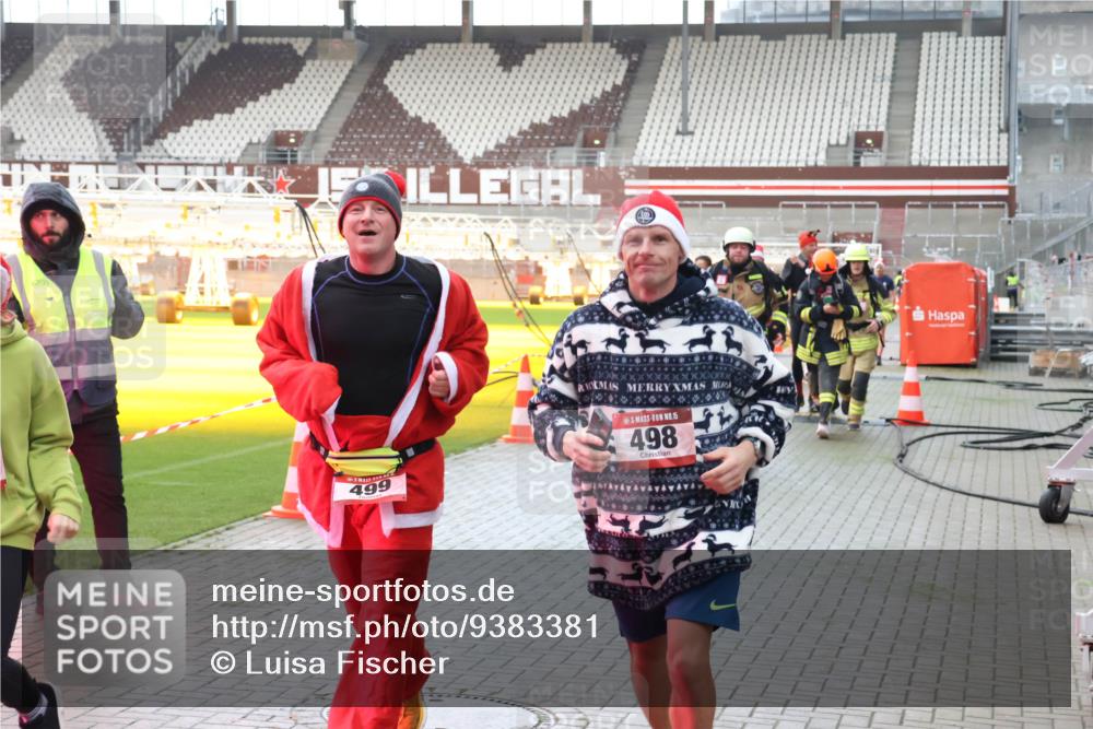 07.12.2025 - St. Pauli X-Mass-Run No. 15 Luisa Fischer http://msf.ph/oto/9383381 07.12.2025 10:52:45 Ziel 6709, 499, 15, 498, 27, 499, 506, 654, 931, 1098, 1964, 1982, 1984, 2165, 2287, 2289, 2592, 2661, 2836, 2837, 4550, 4797, 4864, 4865, 4866, 4879, 4880, 4882 meine-sportfotos.de