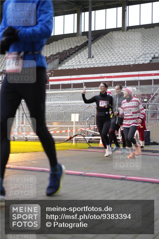 07.12.2025 - St. Pauli X-Mass-Run No. 15 Patografie http://msf.ph/oto/9383394 07.12.2025 10:24:42 Ziel 915, 974, 3152, 4078, 4079, 4091, 4092, 4135, 4136, 4155, 4177, 4496, 4497, 4530, 4541, 4542, 4766, 4780 meine-sportfotos.de