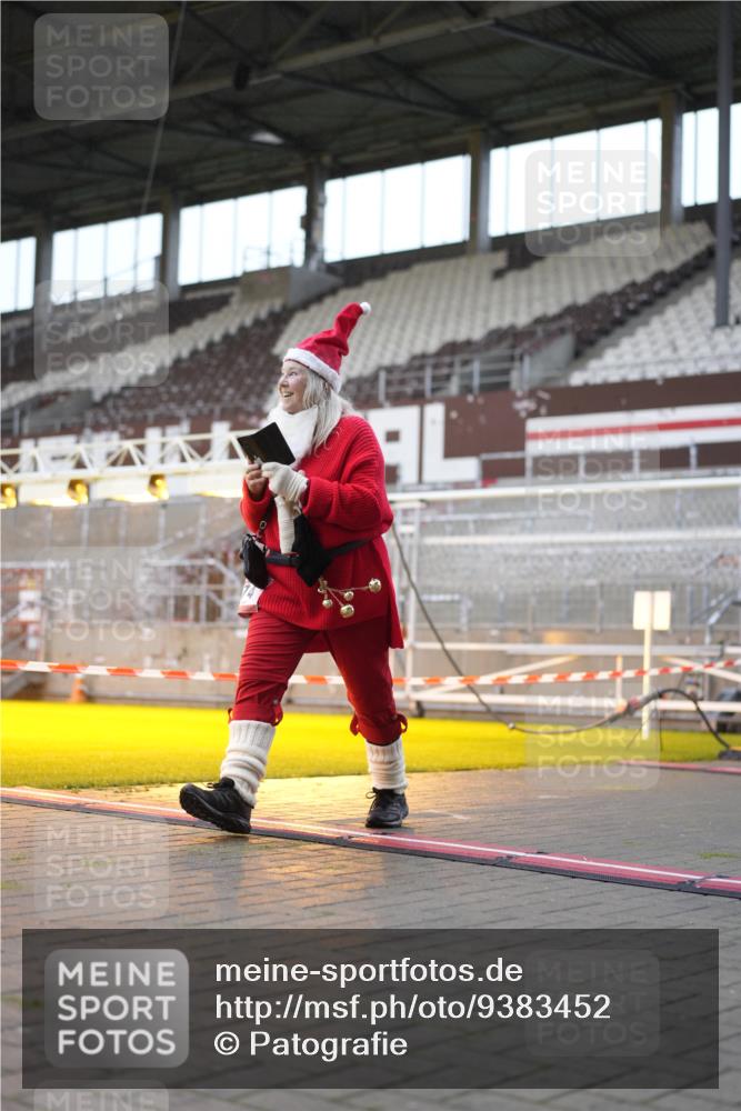07.12.2025 - St. Pauli X-Mass-Run No. 15 Patografie http://msf.ph/oto/9383452 07.12.2025 10:24:47 Ziel 915, 974, 3152, 4078, 4079, 4091, 4092, 4135, 4136, 4155, 4177, 4474, 4496, 4497, 4530, 4541, 4542, 4846 meine-sportfotos.de